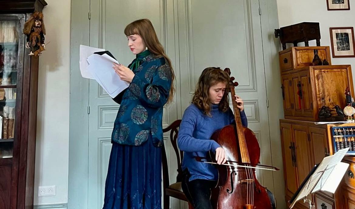 Violoniste et chanteuse