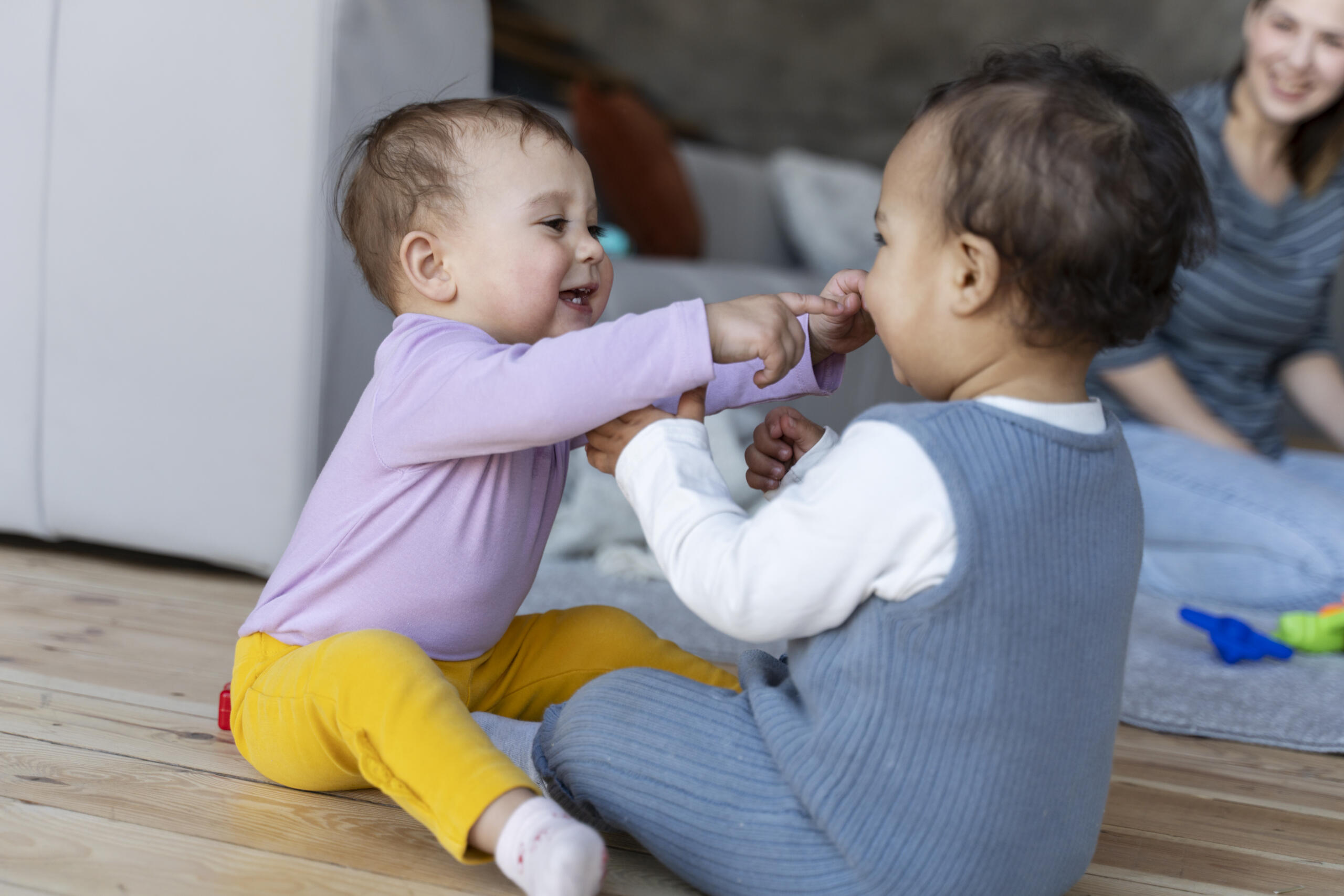 bébés rigolent